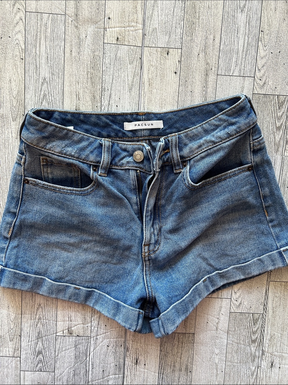 *closet clean out* PacSun mom short size 25